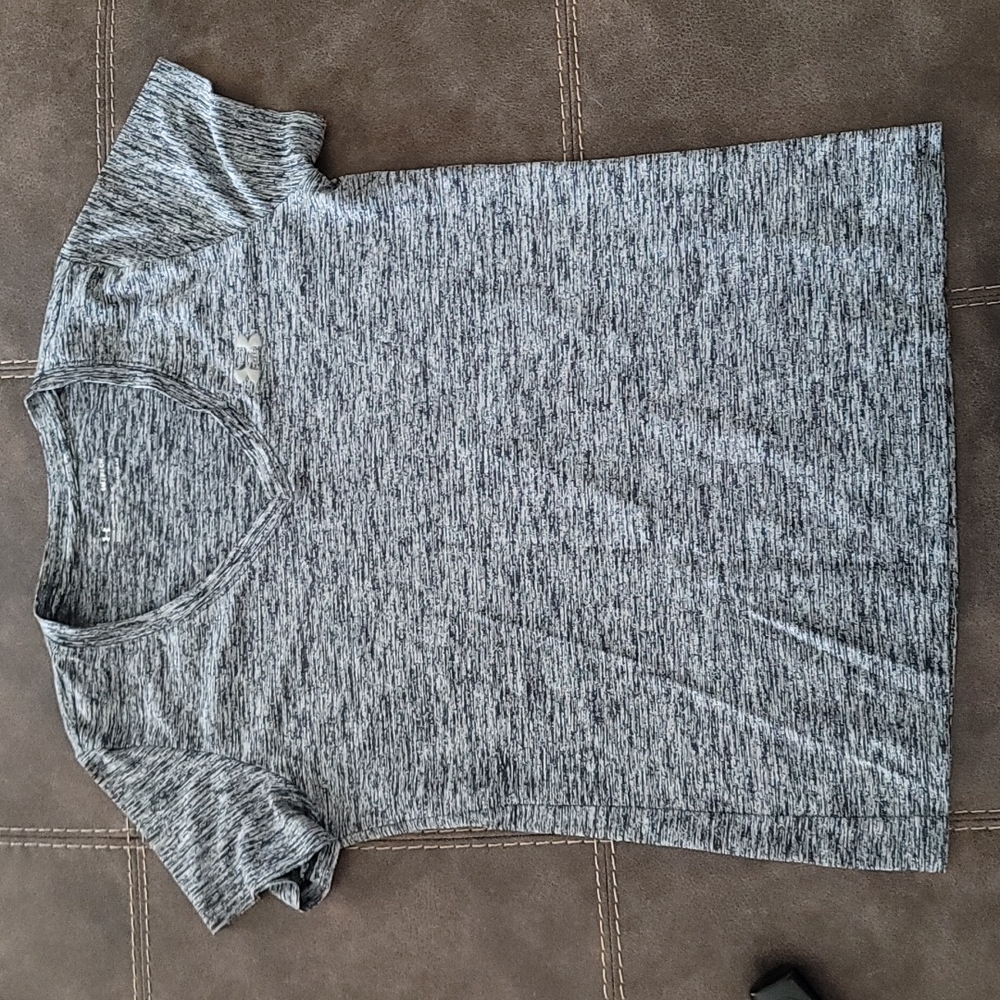Under Armour TShirt